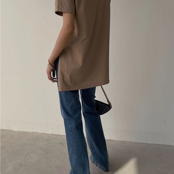 T-Shirt - Picture 3 of 8